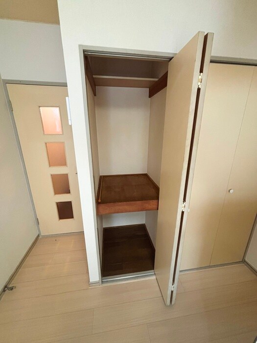 物件内観写真15　(収納)