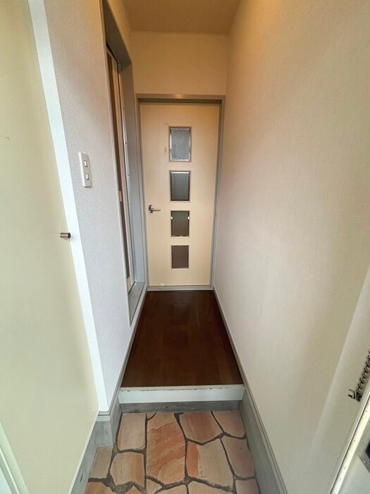 物件内観写真17　(玄関)