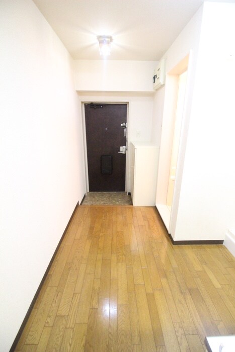 物件内観写真17　(玄関)