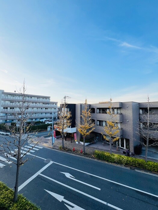 物件内観写真18　(室内からの展望)