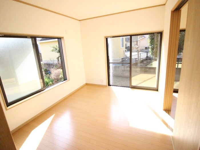 物件内観写真7　(居室)