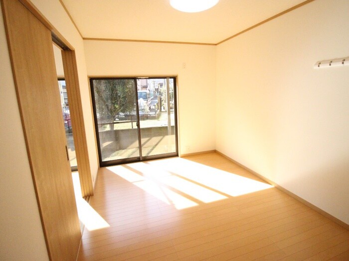 物件内観写真8　(居室)