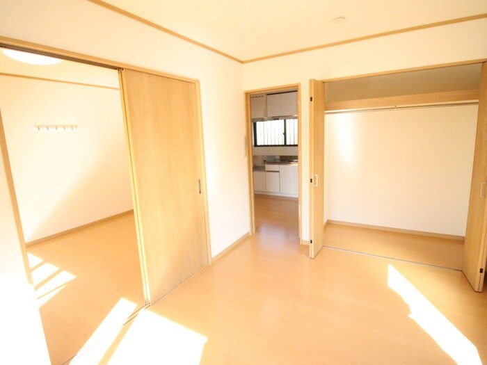 物件内観写真9　(居室)