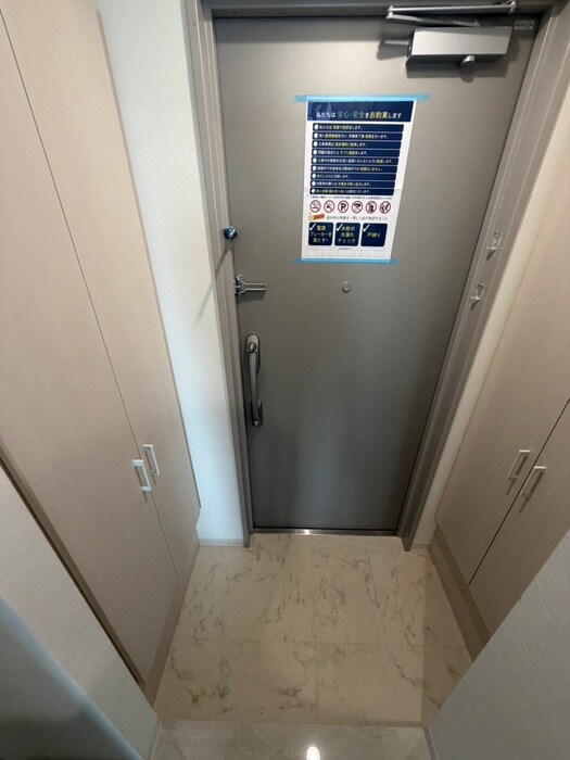物件内観写真7　(玄関)