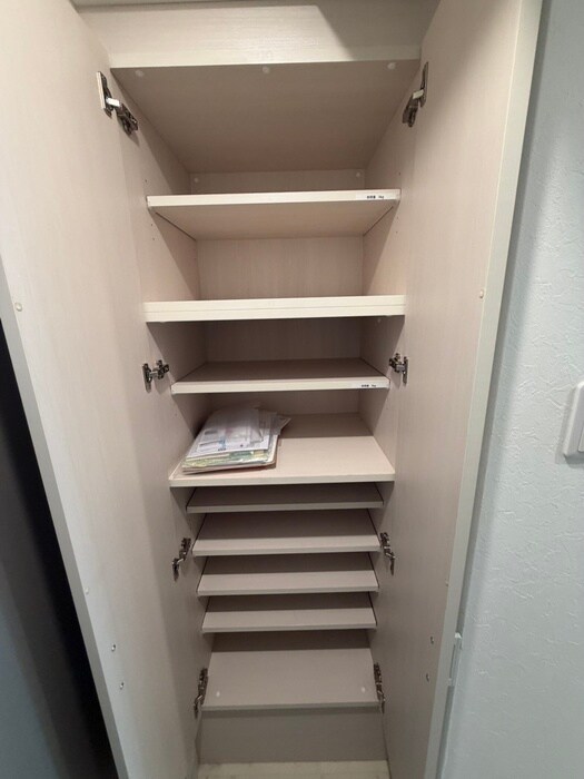 物件内観写真8　(靴箱)