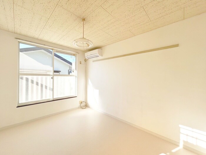 物件内観写真10　(居室)