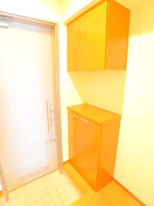 物件内観写真15　(玄関)