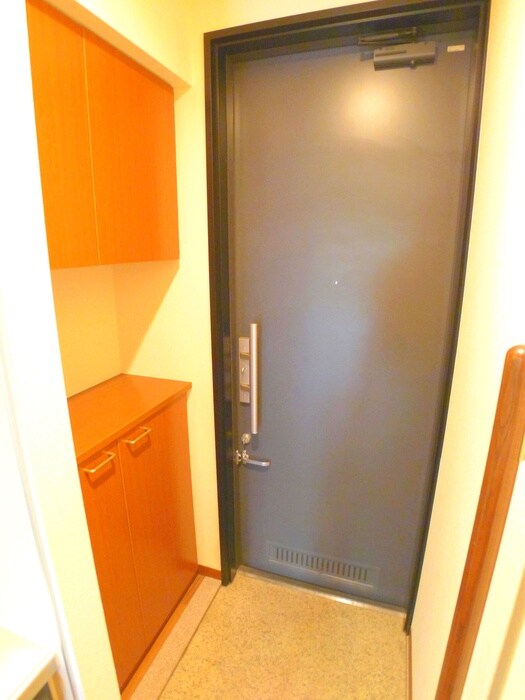 物件内観写真15　(玄関)
