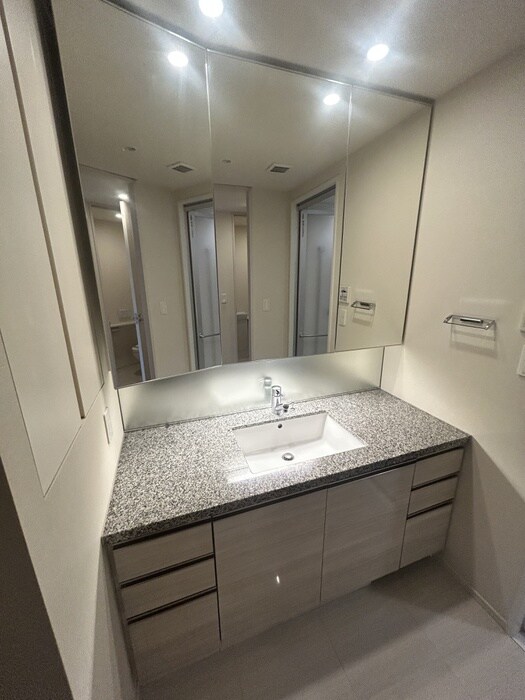 物件内観写真13　(洗面)