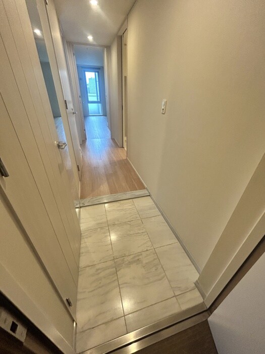 物件内観写真17　(玄関)