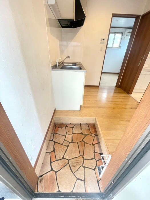 物件内観写真16　(玄関)