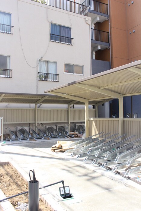 物件外観写真3　(駐輪場)