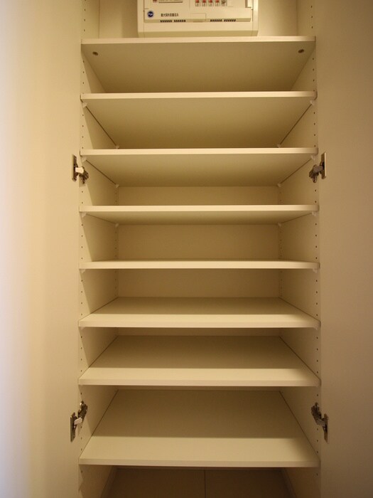 物件内観写真8　(靴箱)