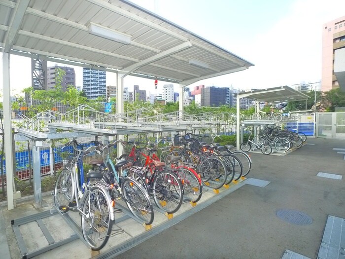 物件外観写真4　(駐輪場)