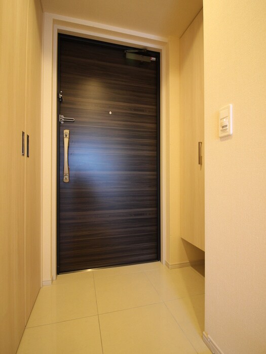 物件内観写真17　(玄関)