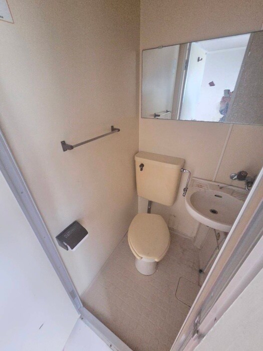 物件内観写真8　(トイレ)