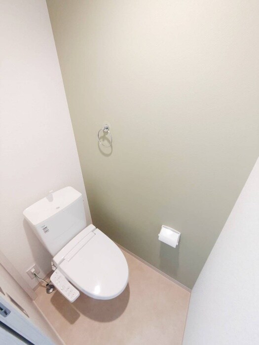 物件内観写真8　(トイレ)