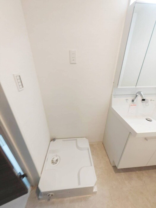 物件内観写真13　(洗濯機置場)