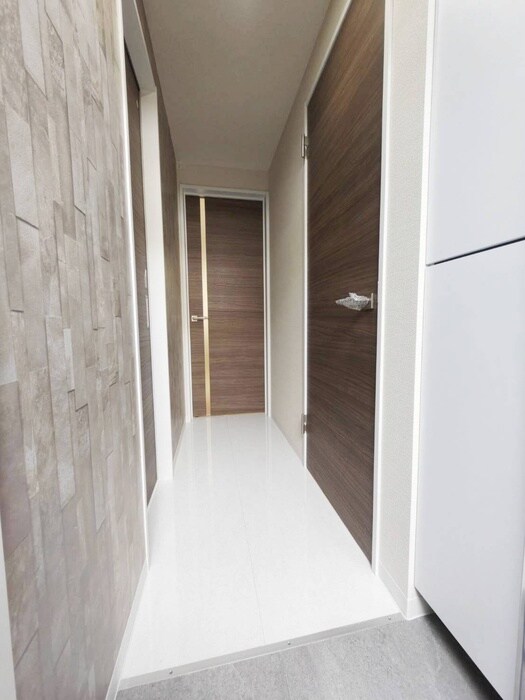 物件内観写真16　(玄関)