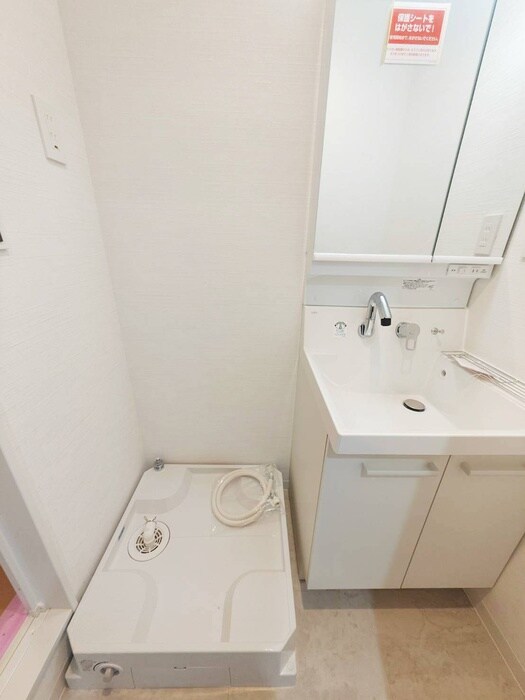 物件内観写真17　(洗濯機置場)