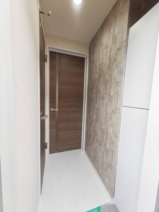 物件内観写真17　(玄関)