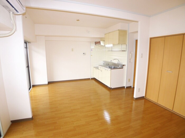 物件内観写真8　(居室)