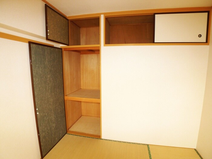 物件内観写真12　(収納)