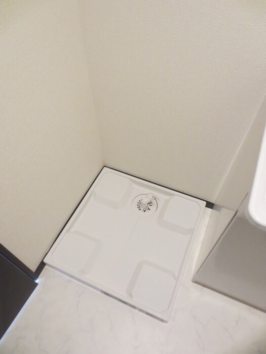 物件内観写真15　(洗濯機置場)