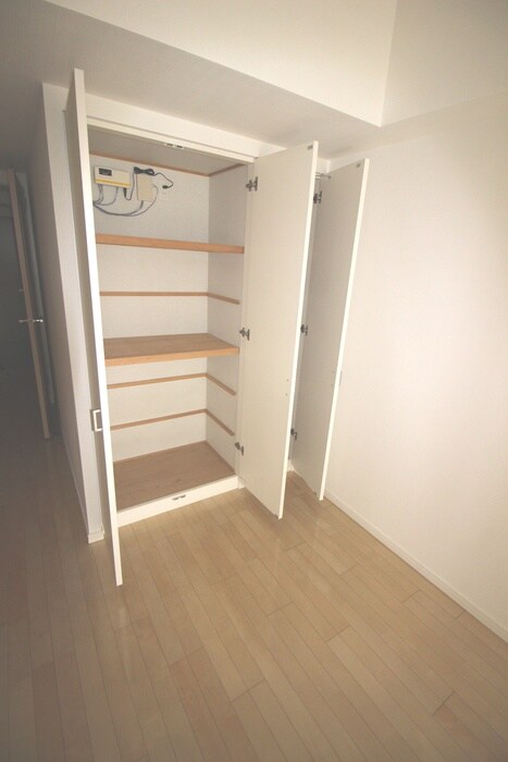 物件内観写真11　(収納)