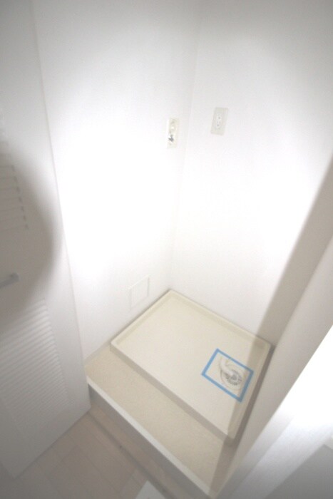 物件内観写真17　(洗濯機置場)