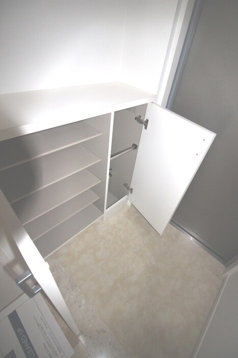 物件内観写真18　(靴箱)