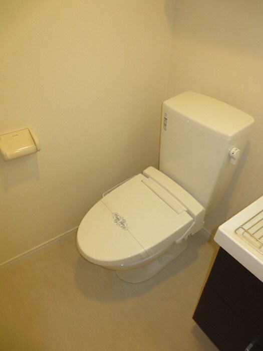 物件内観写真8　(トイレ)