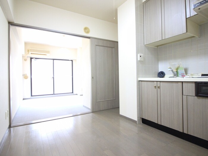 物件内観写真8　(居室)