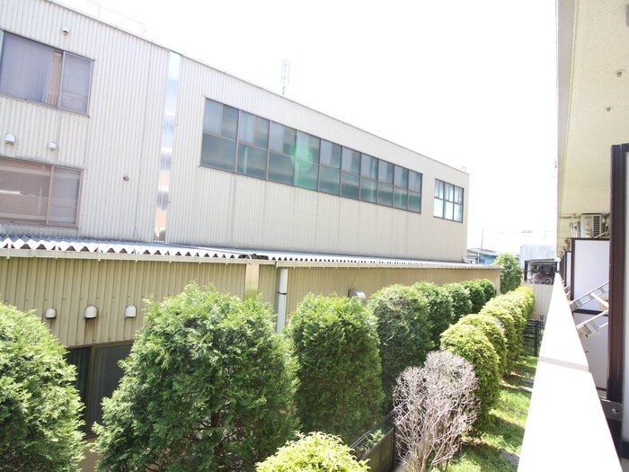 物件内観写真15　(室内からの展望)