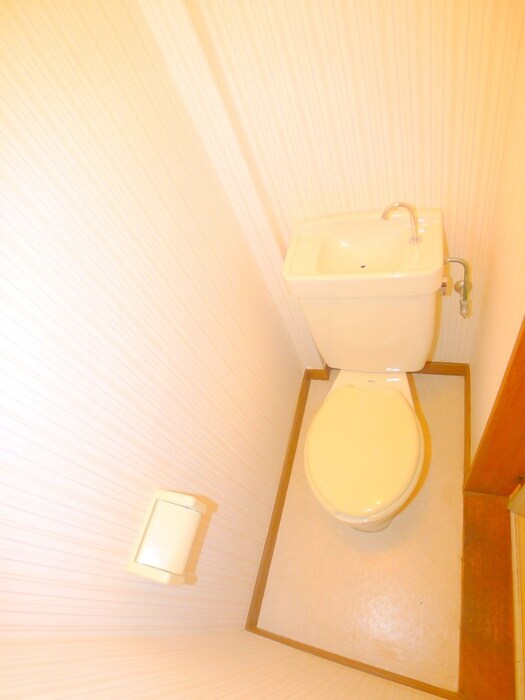 物件内観写真17　(トイレ)