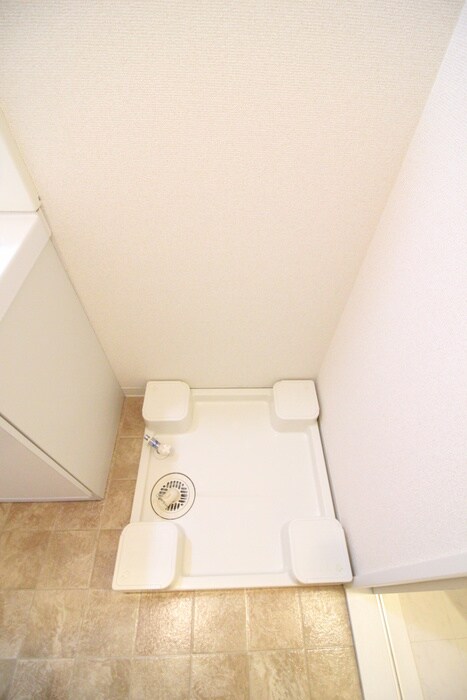 物件内観写真14　(洗濯機置場)