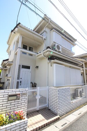 村上様方貸家外観写真