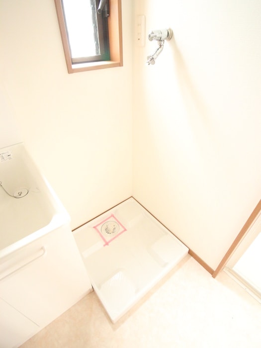 物件内観写真21　(洗濯機置場)