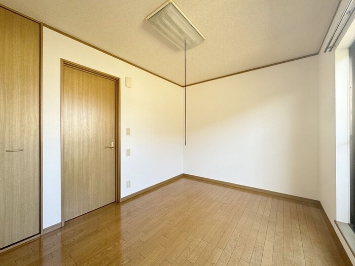 物件内観写真9　(居室)