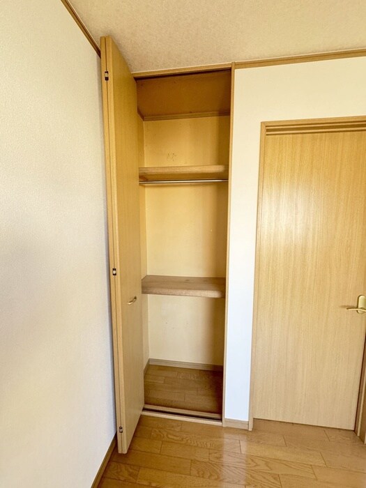物件内観写真15　(収納)