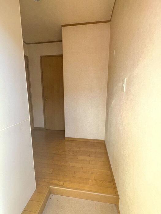 物件内観写真17　(廊下)