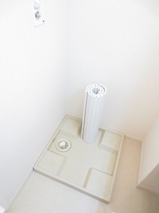 物件内観写真15　(洗濯機置場)