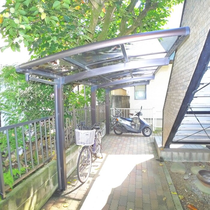 物件外観写真3　(駐輪場)