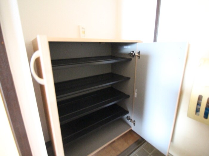 物件内観写真15　(靴箱)
