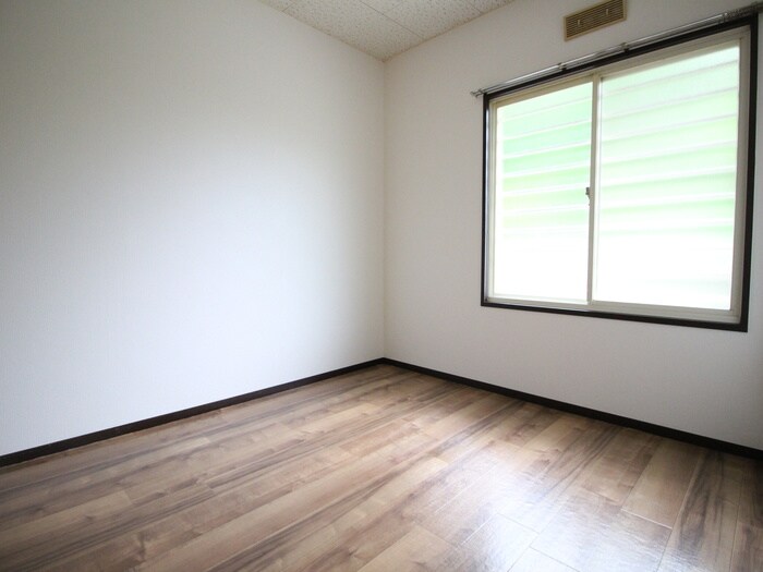 物件内観写真18　(居室)
