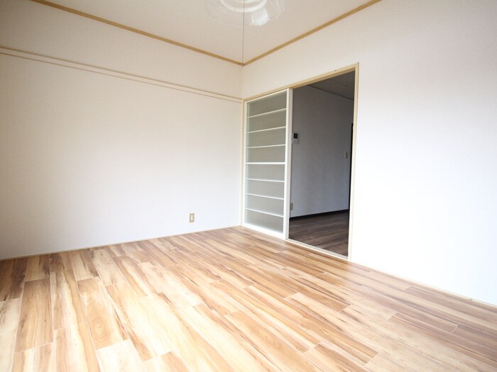 物件内観写真19　(居室)