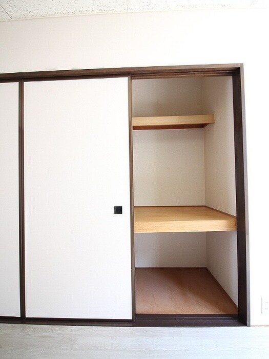 物件内観写真11　(収納)