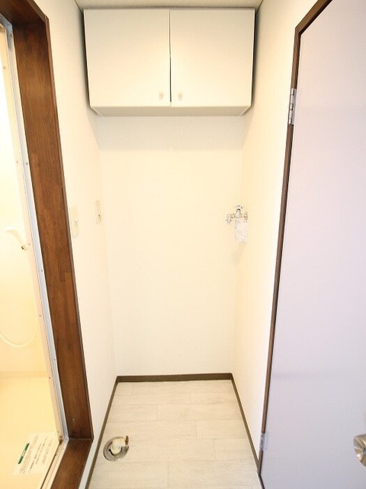 物件内観写真15　(洗濯機置場)