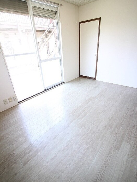 物件内観写真18　(居室)