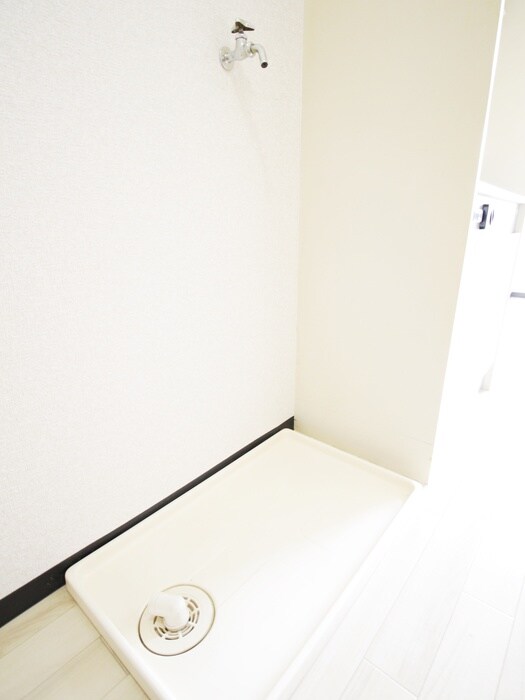 物件内観写真13　(洗濯機置場)